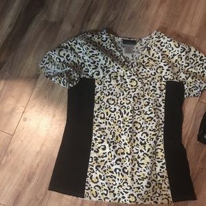 Small Cherokee scrub top